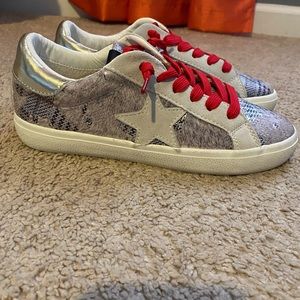 Steve Madden Sneakers
